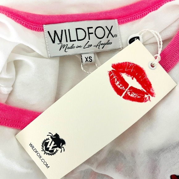 Wildfox NWT Thinking About The Gym Contrast Trim Boxy T-Shirt White Pink Red XS - Picture 6 of 8